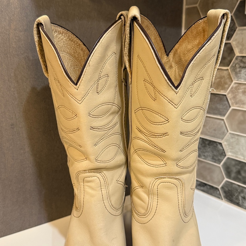 Frye Boots Women’s Cream Leather Mid Calf Western Boho Vintage Boots Sz 5 1/2 - Picture 5 of 13